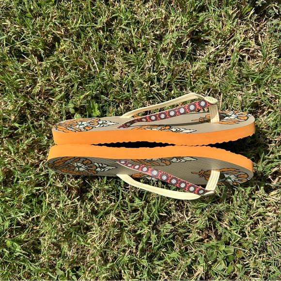 Tory Burch Flip-Flops - Picture 10 of 11